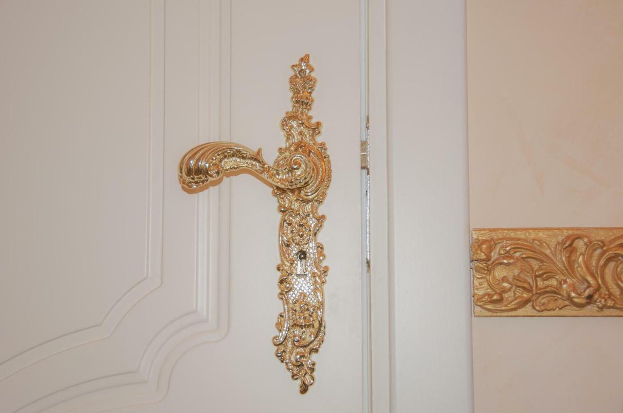 Fiore D'Arancio Luxury City Center Apartment 베로나 외부 사진