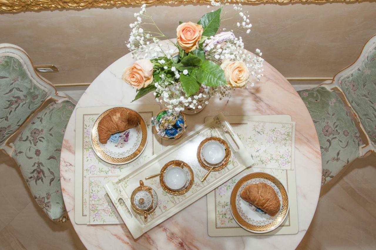 Fiore D'Arancio Luxury City Center Apartment 베로나 외부 사진