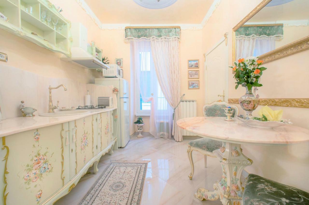 Fiore D'Arancio Luxury City Center Apartment 베로나 외부 사진