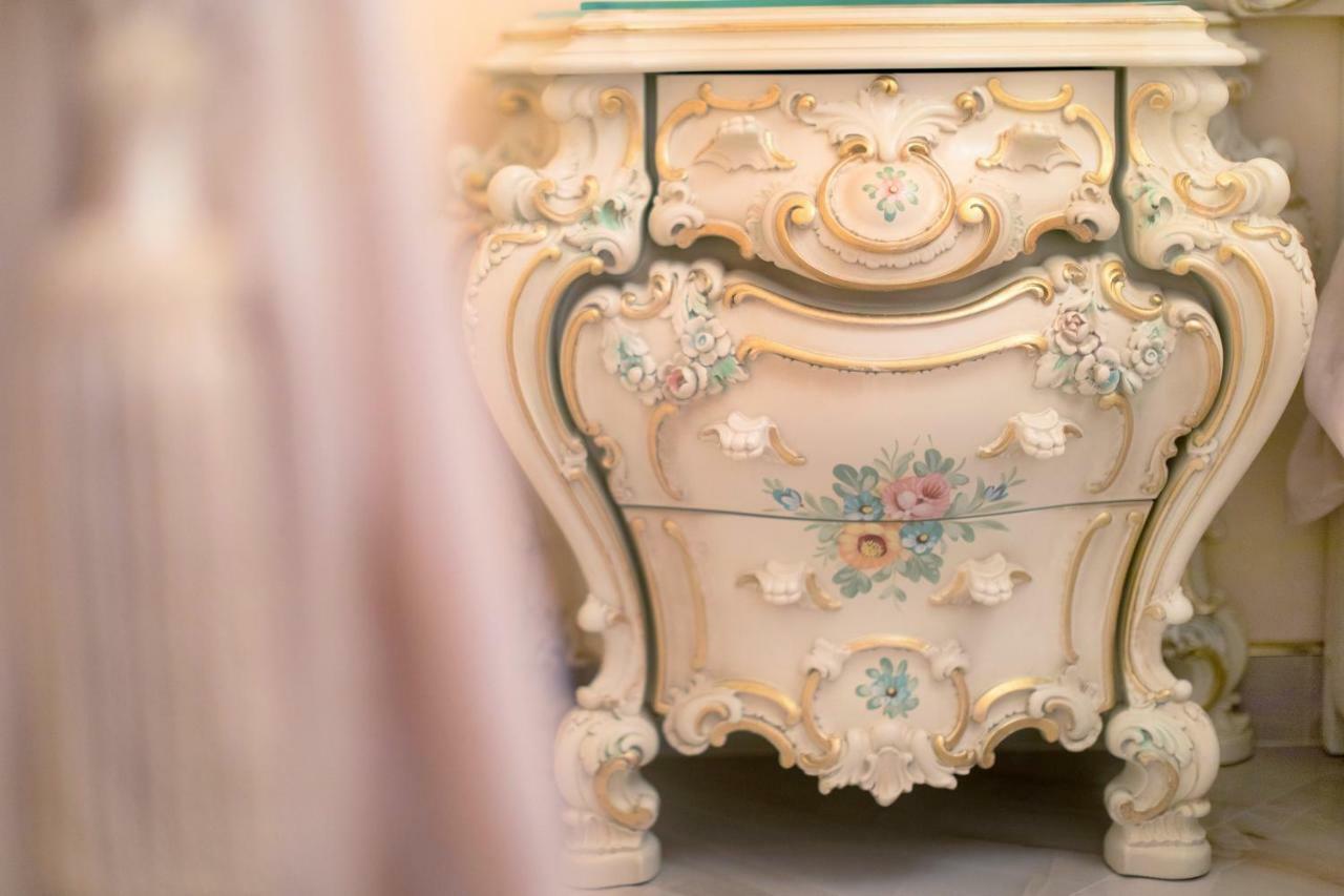 Fiore D'Arancio Luxury City Center Apartment 베로나 외부 사진